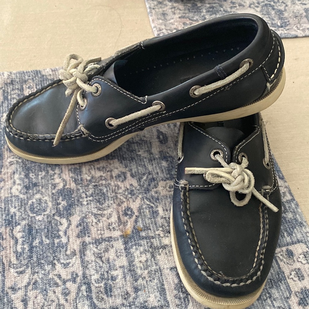 A pair of womens loafers size 7M